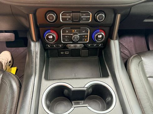 Used 2021 Chevrolet Tahoe High Country w/ Premium Package RWD image 21