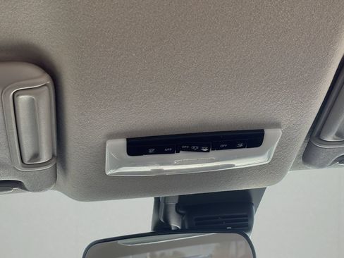 Used 2024 Nissan Versa SV w/ Trunk Package FWD image 21