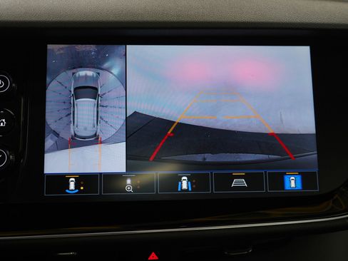 Used 2021 Buick Envision Avenir w/ Technology Package II image 28