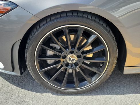 Used 2022 Mercedes-Benz CLA 250 image 4