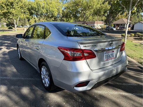 Used 2018 Nissan Sentra S w/ Appearance Package FWD image 3