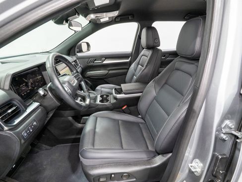 Used 2025 GMC Terrain Elevation w/ Elevation Premium Package image 15