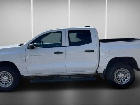 Used 2023 Chevrolet Colorado W/T image 5