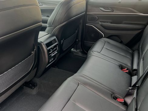 New 2024 Jeep Grand Cherokee Limited 4xe w/ Luxury Tech Group II image 10