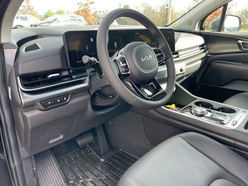 New 2026 Kia Carnival SX w/ SX Dark Edition Package image 9