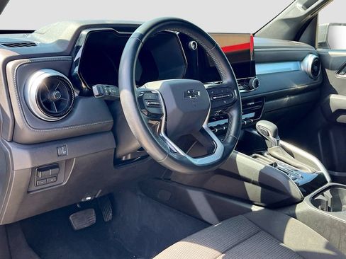 Used 2023 Chevrolet Colorado LT w/ LT Convenience Package II RWD image 9