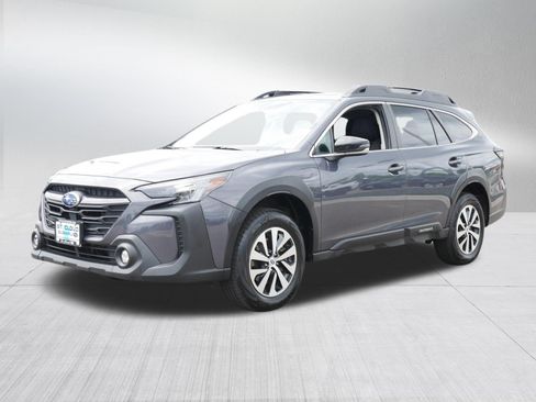Certified 2024 Subaru Outback Premium AWD/4WD image 3