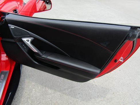 Used 2016 Chevrolet Corvette Z06 w/ 3LZ Preferred Equipment Group RWD image 14