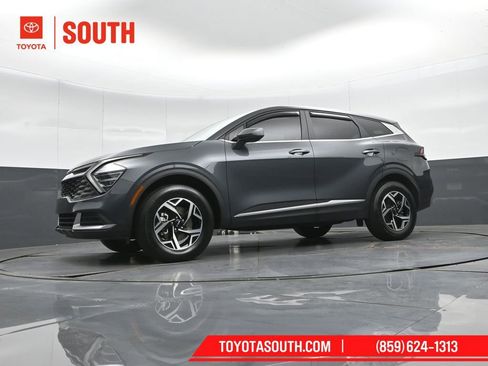 Used 2024 Kia Sportage LX image 40