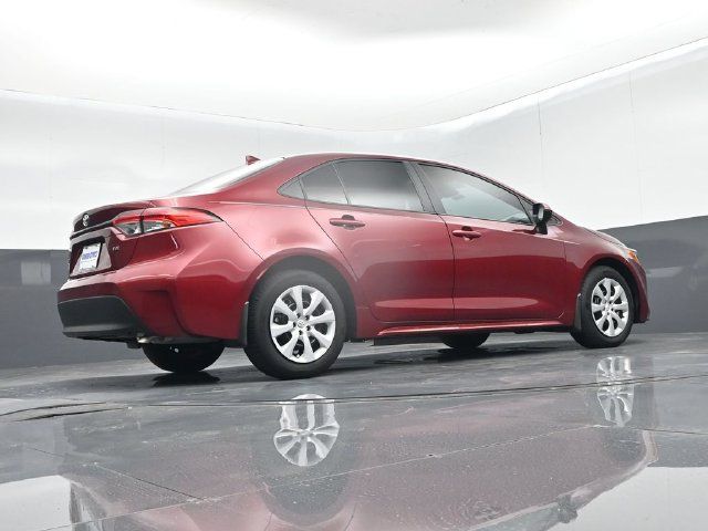 Used 2025 Toyota Corolla LE FWD image 48
