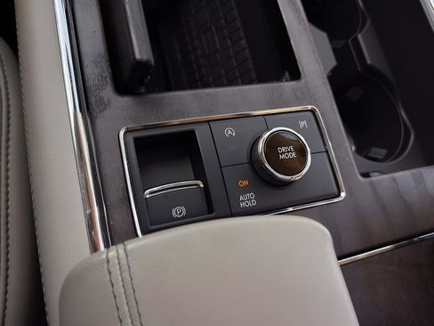 Used 2024 Lincoln Navigator L Reserve image 18