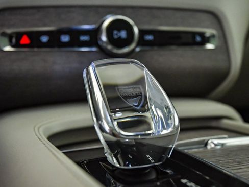 Certified 2023 Volvo XC90 T8 Ultimate image 27