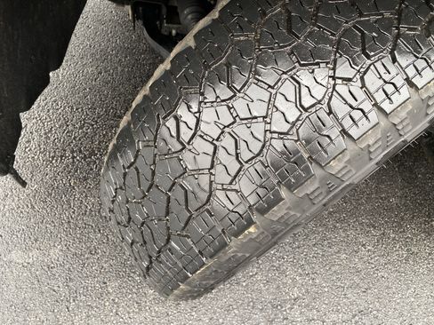 Used 2024 Chevrolet Silverado 1500 High Country w/ Technology Package image 12