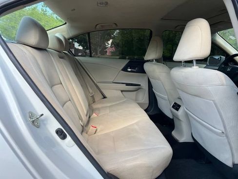 Used 2017 Honda Accord EX image 20