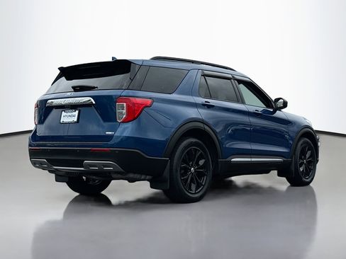 Used 2020 Ford Explorer XLT w/ Equipment Group 202A AWD/4WD image 2