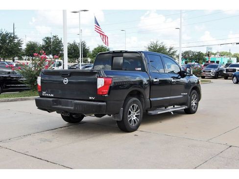 Used 2021 Nissan Titan SV w/ SV Convenience Package RWD image 7