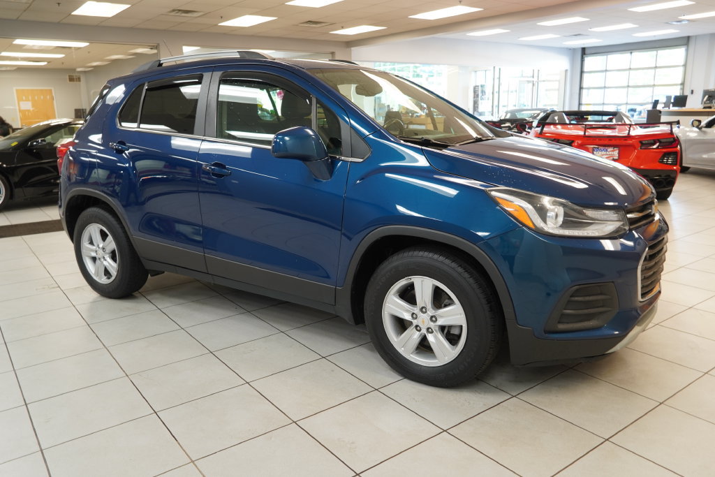 Used 2020 Chevrolet Trax LT w/ LT Convenience Package FWD image 13
