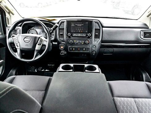 Used 2023 Nissan Titan SV image 29