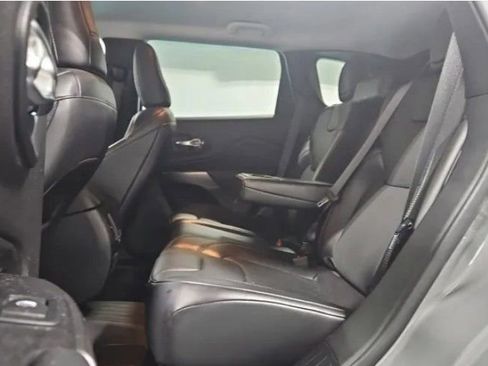 Used 2020 Jeep Cherokee Limited image 13