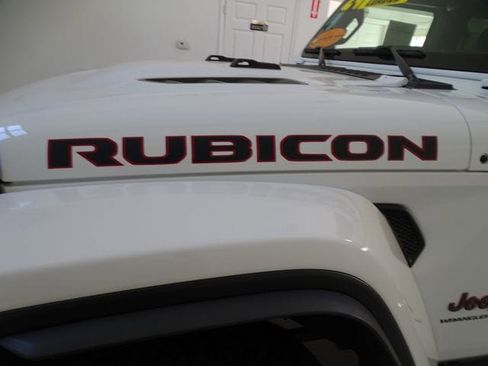 Certified 2024 Jeep Wrangler Unlimited Rubicon AWD/4WD image 26