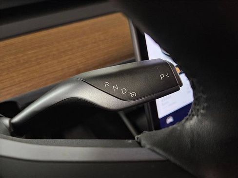 Used 2020 Tesla Model Y Long Range image 10