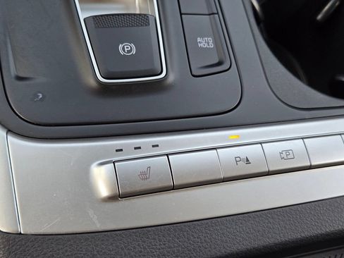 Certified 2026 Kia Carnival LXS FWD image 29