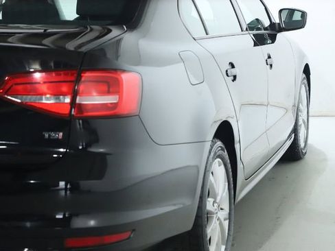 Used 2015 Volkswagen Jetta SE image 16