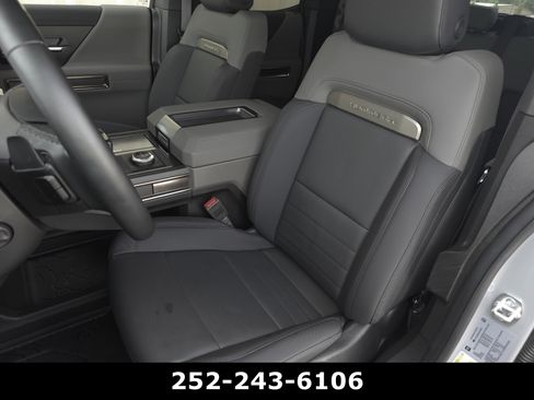 Used 2025 GMC Hummer EV 3X AWD/4WD image 10