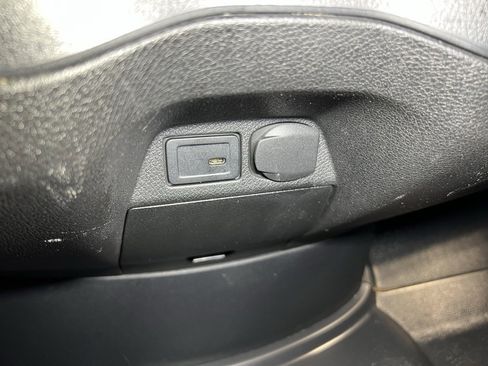 Used 2023 Mercedes-Benz Sprinter 1500 image 25