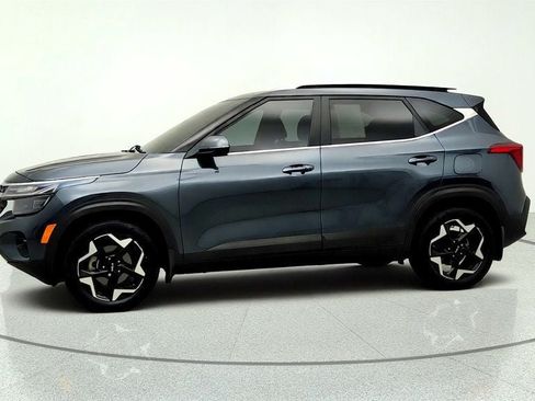 Used 2024 Kia Seltos EX FWD image 8