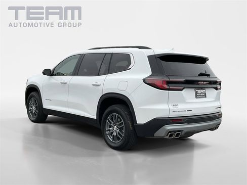 Used 2025 GMC Acadia Elevation image 5