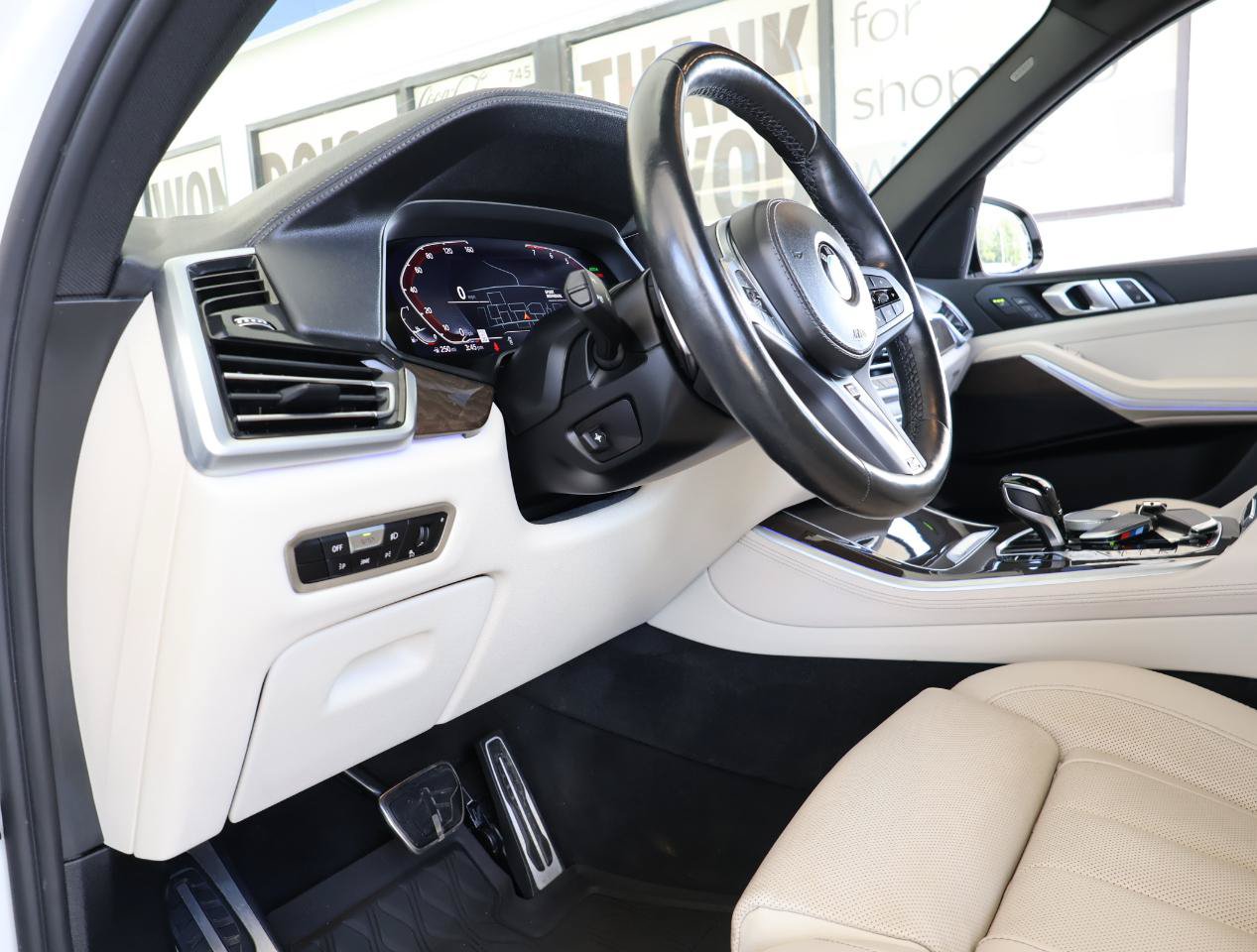 Used 2022 BMW X5 xDrive40i w/ M Sport Package AWD/4WD image 40