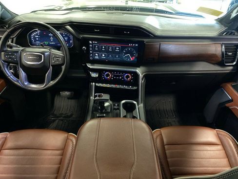 Used 2024 GMC Sierra 1500 Denali Ultimate image 10