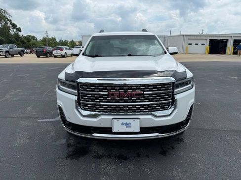 Used 2020 GMC Acadia Denali w/ Technology Package AWD/4WD image 2