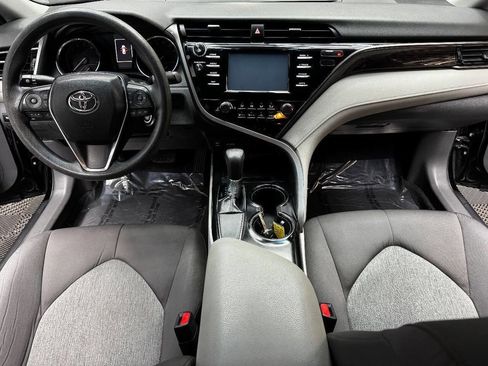 Used 2019 Toyota Camry LE w/ Carpet Mat Package image 39