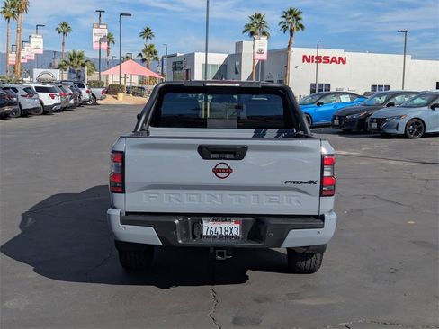 Used 2023 Nissan Frontier PRO-4X w/ Pro Convenience Package image 4