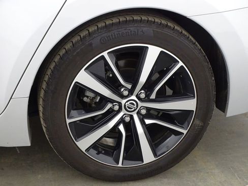 Used 2022 Nissan Maxima SV w/ Floor Mat Group image 42