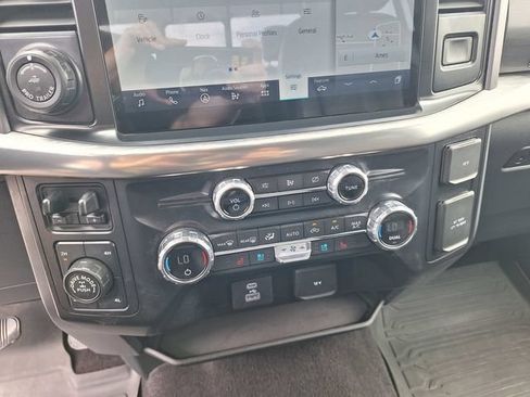 Used 2021 Ford F150 Lariat w/ Max Trailer Tow Package AWD/4WD image 24