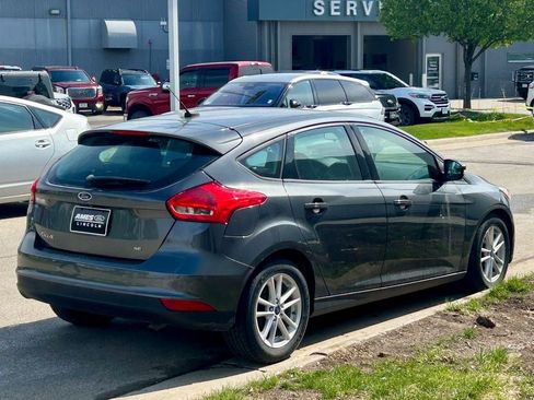 Used 2017 Ford Focus SE FWD image 5