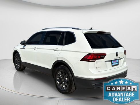 Certified 2023 Volkswagen Tiguan SE w/ Panoramic Sunroof Package FWD image 8