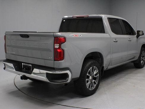 Used 2024 Chevrolet Silverado 1500 LT AWD/4WD image 10
