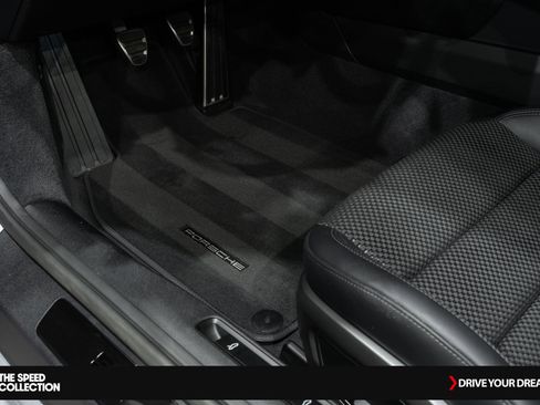 Used 2024 Porsche 911 Carrera T image 22