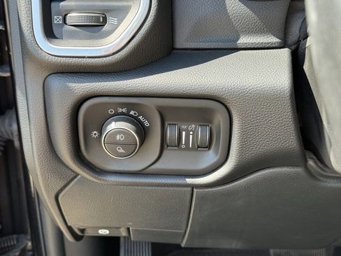 Used 2020 RAM 3500 Laramie image 20