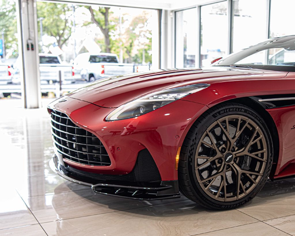 Used 2026 Aston Martin DB12 Coupe RWD image 4