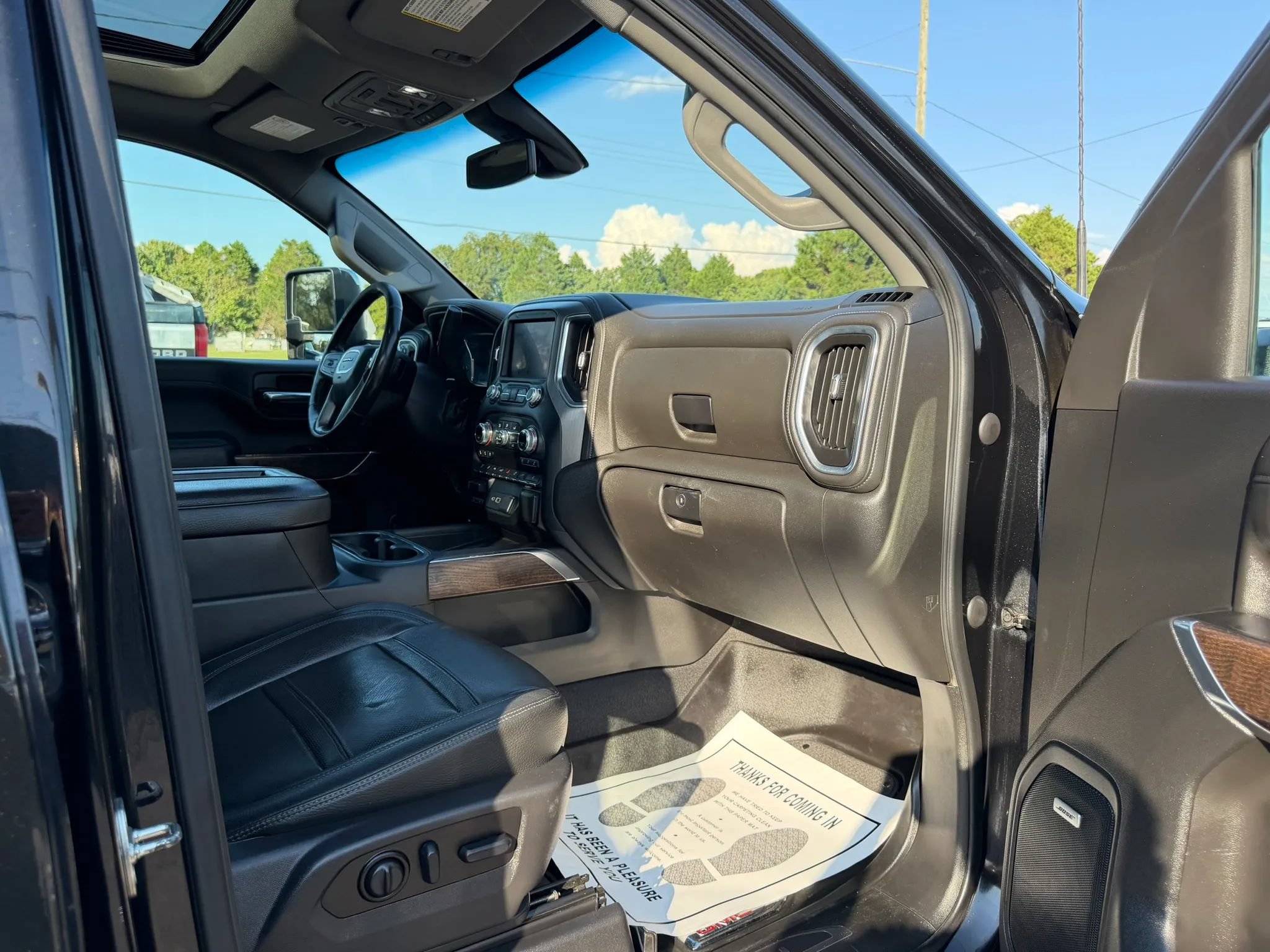 Used 2022 GMC Sierra 3500 Denali AWD/4WD image 28