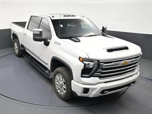 Used 2024 Chevrolet Silverado 3500 High Country w/ High Country Premium Package AWD/4WD image 18