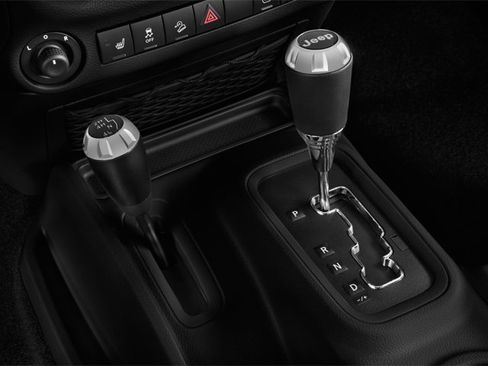 Used 2013 Jeep Wrangler Unlimited Sport image 4