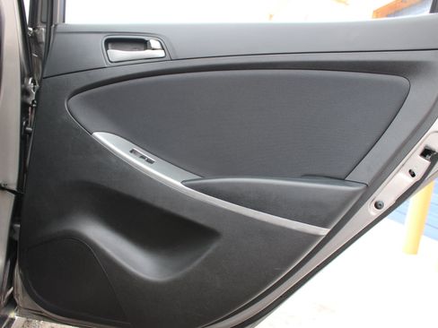 Used 2017 Hyundai Accent SE image 39