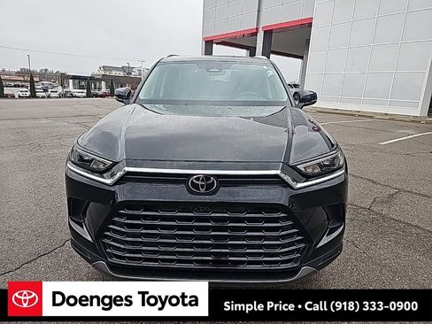 Used 2025 Toyota Grand Highlander FWD image 9