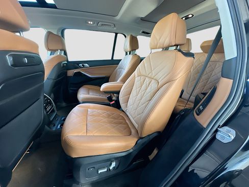 Certified 2024 BMW X7 xDrive40i image 25